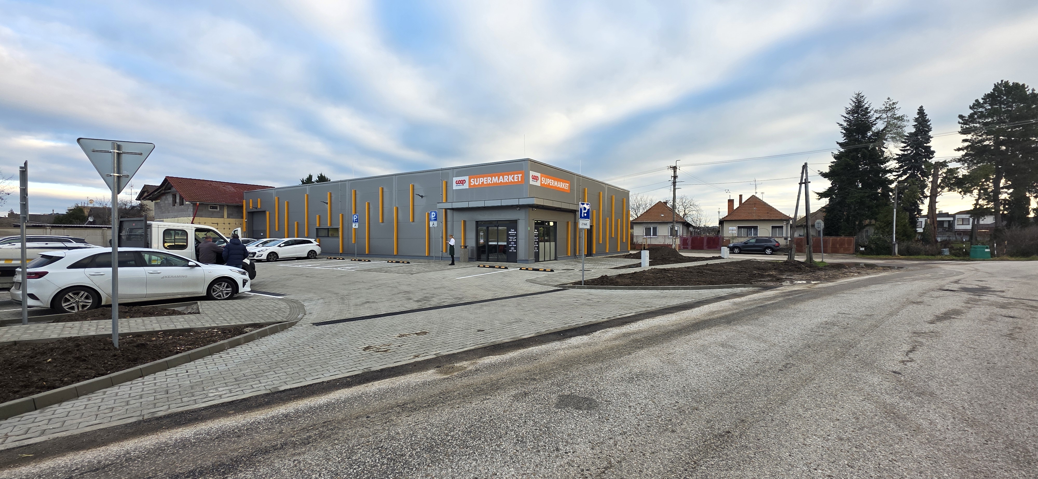 PREDAJŇA COOP JEDNOTA V OBCI VEĽKÝ CETÍN